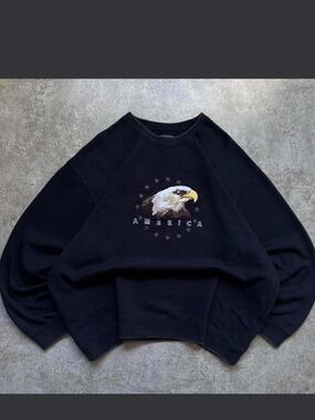croft & barrow Black Crewneck Sweatshirt with Eagle Graphic